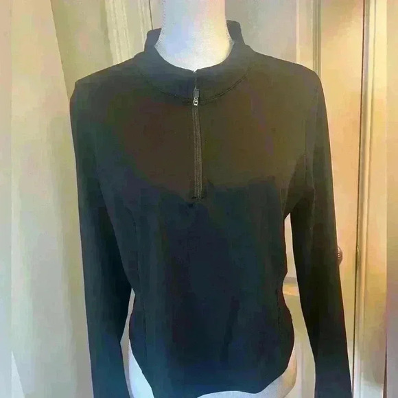 Oyanus yoga top. Black XL. Good condition - Picture 9 of 9